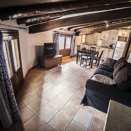 Apartamentos Cine Capicol Albarracín Exteriör bild