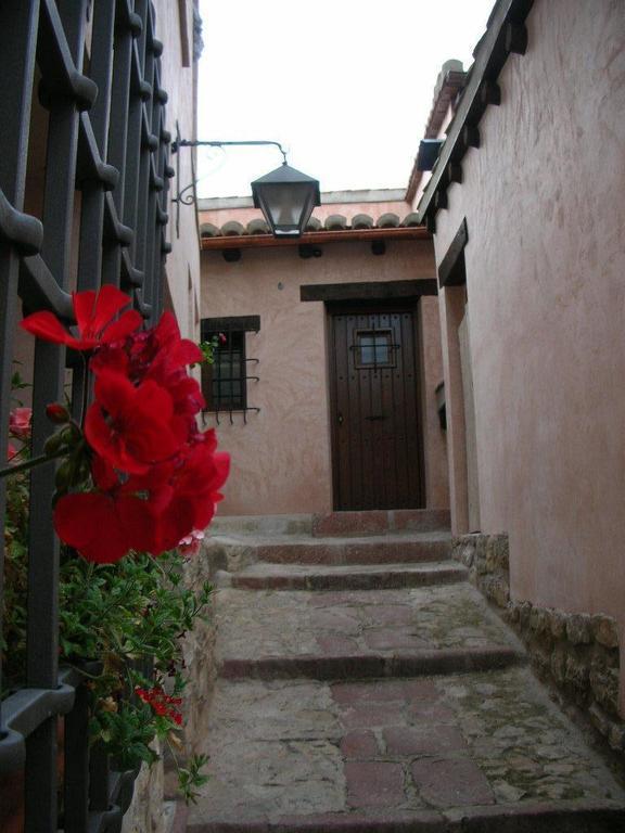 Apartamentos Cine Capicol Albarracín Exteriör bild