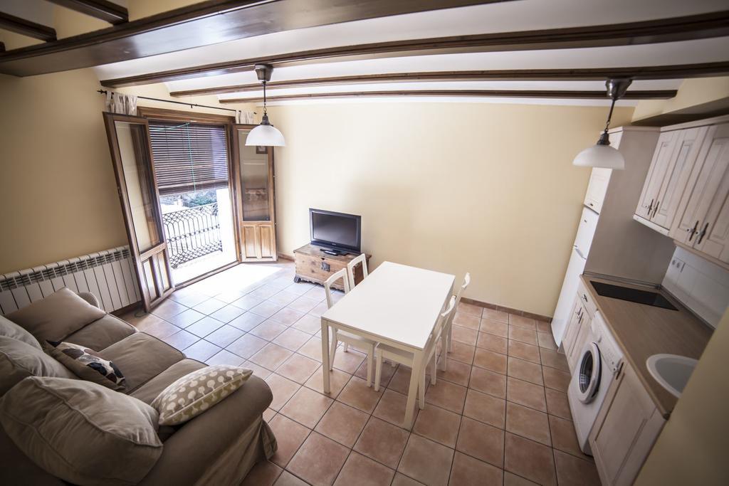 Apartamentos Cine Capicol Albarracín Exteriör bild
