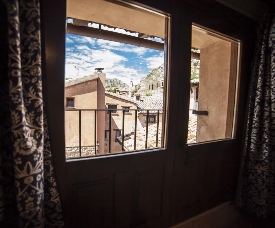 Apartamentos Cine Capicol Albarracín Exteriör bild