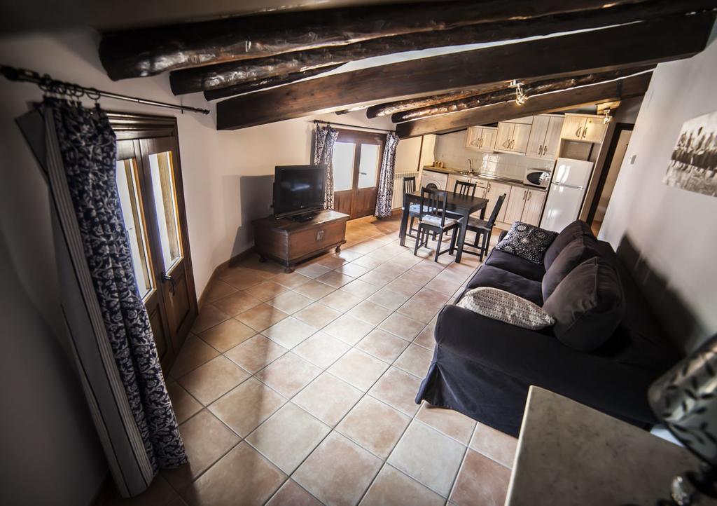 Apartamentos Cine Capicol Albarracín Exteriör bild
